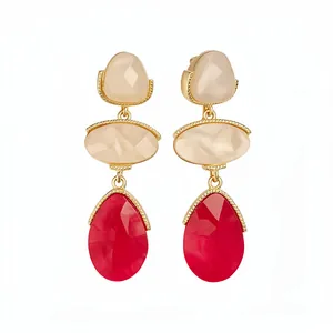 Élégantes boucles d'oreilles vintage en résine avec pendentifs goutte rouge vif