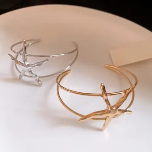 Western Style Metal Starfish Open Cuff Bracelet For Women Vintage Fashion Adjustable Alloy Sea Star Bangle Wrist Jewelry Gift