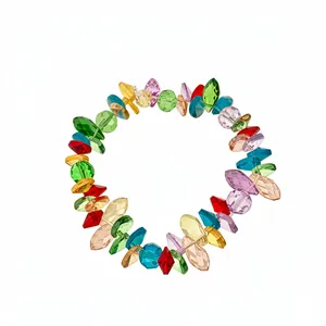 Bracciale di perle di cristallo sfaccettate irregolari con dettagli in acciaio inox.