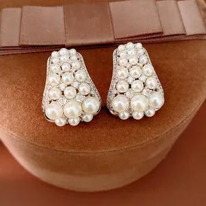 Vintage Palace Style Stud Earrings For Women With Silver Earring Post Artificial Pearl Zirconia Inlaid Copper Fashion Earring