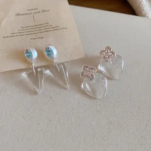 Boucles d'Oreilles Pendantes Coréennes Transparentes Cœur et Cône pour Femme Incrustées de Zirconia Alliage Tige en Argent 925