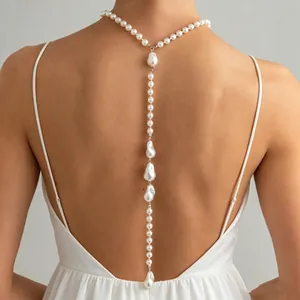 Elegante collar de espalda de perlas barrocas cadena corporal para vestidos abiertos sexy