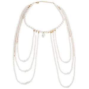 Elegante cadena corporal de perlas multicapa con detalle de colgante barroco