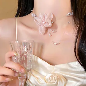 Collar Romántico Francés con Flores de Gasa y Perlas Artificiales Cadena de Clavícula con Cuentas de Vidrio para Mujer