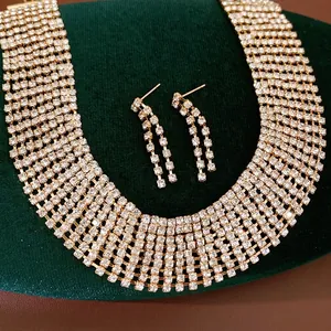 Luxurious rhinestone choker and tassel earrings set in elegant court style for parties