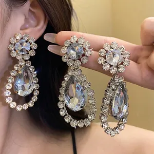 European American Copper Rhinestone Water Drop Pendant Earrings Light Luxury Fashion Dangle Earrings For Women With Silver Earring Post