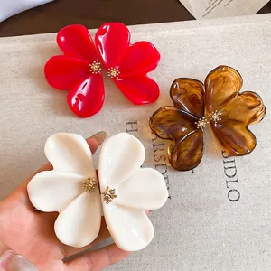 European Vintage Large Resin Flower Stud Earrings For Women Personalized Floral Petal Earrings With Silver Earring Post Elegant Fashion Jewelry
