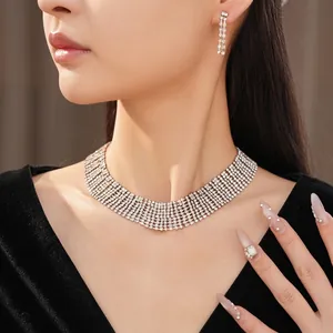 Elegante Set di Collana e Orecchini con Nappine di Strass Set di Girocollo in Rame e Orecchini Pendenti per Donna Gioielli per Banchetti e Feste
