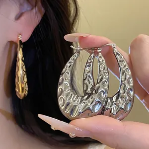 Orecchini a Cerchio in Metallo a Forma di U Retro Americano Europeo Semplice Moda Orecchini a Trama Martellata Per Donna Gioielli Oro Argento Regalo