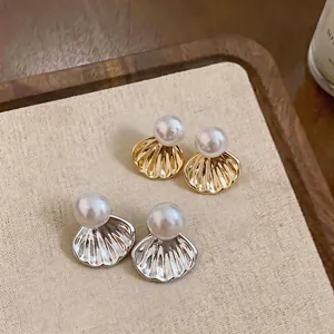 Boucles d'oreilles perles élégantes style français en forme de coquillage doré et argent