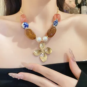 Vintage Ceramic Artificial Pearl Beaded Necklace For Women Gold Alloy Flower Pendant Acrylic Resin Bead Choker Jewelry