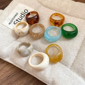 Bagues Rondes Géométriques en Résine pour Femmes Mode Minimaliste Bagues de Doigt à Bande Épaisse Collection d'Accessoires Quotidiens