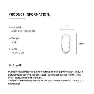 Specifiche dettagliate su dimensioni e materiali per questa collana in perle di vetro.