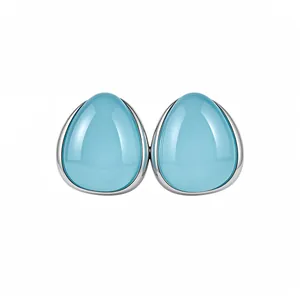 Pendientes de gota de acrílico azul claro minimalistas con borde de metal plateado