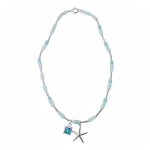 Collier de perles bleu clair avec étoile de mer et pendentif pierre carrée bleue