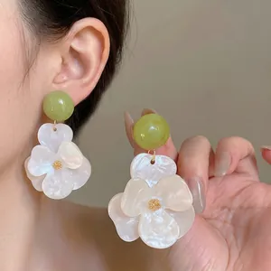 Resort Style Resin Flower Stud Earrings For Women Unique Design Lightweight Green White Floral Earrings Fashion Statement Jewelry