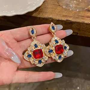 Boucles d'Oreilles Clous Pendentif Alliage Strass Style Palais Vintage Avec Tige en Argent Sterling 925 Bijoux Luxe Géométrique Femme