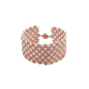 Retro hand-woven glass bead bracelet with geometric pattern and secure magnetic clasp