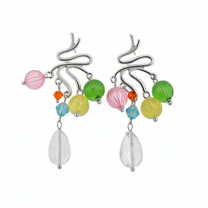 Orecchini stile vacanza con nappe geometriche colorate in vetro e resina argento