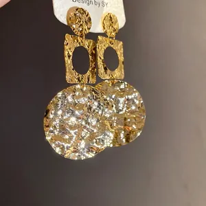 Elegante Vintage-Ohrhänger aus 18 Karat vergoldetem, gehämmerter Quadrat- und Kreisform