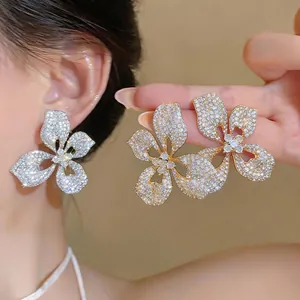Large 3D Flower Stud Earrings Copper Inlaid Zirconia Luxury Fashion Jewelry 925 Sterling Silver Post Bridal Wedding Jewelry