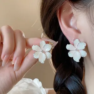 Süße Blumen Kupfer Ohrstecker Für Damen Mit Zirkonia Einlage Und Emaille Tropf Blume 925 Sterlingsilber Ohrstecker-Stift
