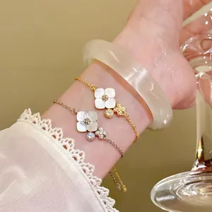 Elegant Flower Bracelet For Women Fashionable Copper Zirconia Inlaid Artificial Pearl Style Adjustable Chain Bracelet Jewelry Accessory