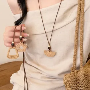 Collier Tissé Bohème Minimaliste Résine Pendentif Floral Géométrique Style Ethnique Cordon Réglable Bijoux pour Femmes Vacances