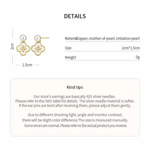 Détails des boucles d'oreilles trèfle plaquées or avec matériau et dimensions