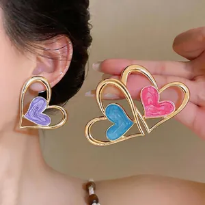 Pendientes de botón de corazón dorados estilo coreano con esmalte colorido para mujer