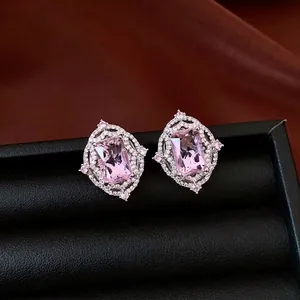 Vintage Silberohrstecker mit rechteckigem rosa Zirkon und luxuriösem Kristallkranz