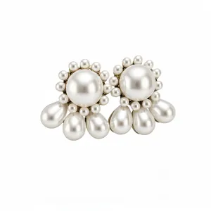Elegant French retro palace style pearl stud earrings with teardrop pendants
