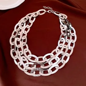 Collar de Eslabones Ovalados Arrugados de Triple Capa Retro Europeo para Mujer Estilo ins Personalizado Joyería de Cuello de Hierro y Cobre