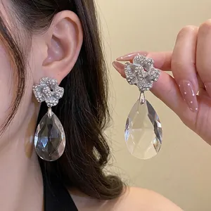 Boucles d'Oreilles Pendantes en Alliage Verre Strass Fleur Goutte d'Eau Pour Femmes Tige en Argent Boucles d'Oreilles Goutte en Cristal Transparent Bijoux Élégants