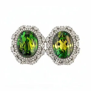 Orecchini a perno vintage ovali argentati con resina sfumata verde e cristalli lucidi
