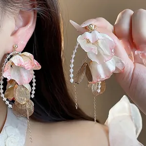 Korean Style Elegant Acrylic Petal Tassel Earrings For Women Gold Plated Metal Leaf Long Drop Rhinestone Bead Flower Earrings Jewelry Gift