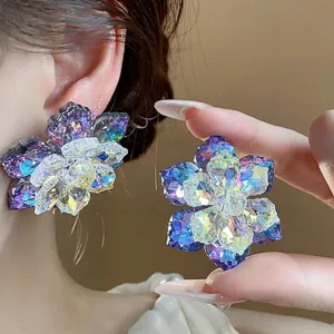 Boucles d'oreilles fleurs en verre iridescent avec facettes de cristal pour femmes