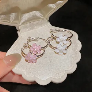 Korean Style Fresh Resin Flower Hoop Earrings For Women Sweet Floral Geometric Earrings With Artificial Pearl Fashion Jewelry Gift