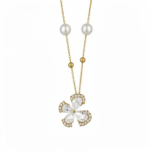 Elegant 18k gold plated necklace with a sparkling zirconia flower pendant and pearls