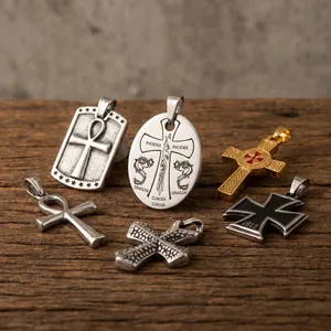 Collezione di ciondoli a croce in acciaio inossidabile con vari motivi culturali mistici