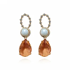 Elegant 18k gold plated earrings with pearls and champagne zircon drops in vintage style.