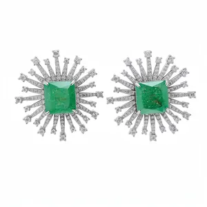 Orecchini vintage in argento con zircone verde quadrato e design a raggiera a fuoco