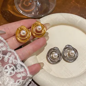 Orecchini a Bottone in Lega con Perle Artificiali Fiore Svuotato con Perno in Argento Sterling 925 Gioielli Geometrici Oro Argento per Donna
