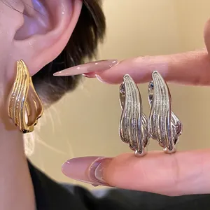 Orecchini a Cerchio Vintage con Motivo Geometrico a Onde per Donna Lega Semplice Moda Minimalista Retrò Oro Argento Gioielli Accessori