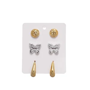 Elegante set di 6 orecchini minimalisti con perni dorati e farfalle argentate raffinate