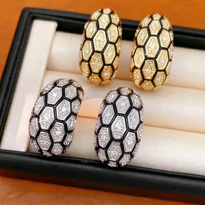 Boucles d'Oreilles Clous en Forme de C Hexagone Nid d'Abeille Plaqué Or 18k Avec Zirconia Tige en Argent Bijoux Pour Femmes