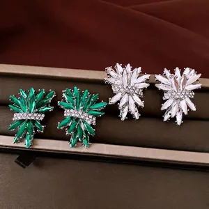 Orecchini a Bottone a Forma di Fuoco d'Artificio in Lega con Strass Colore Argento con Perno in Argento Gioielli di Lusso per Donna