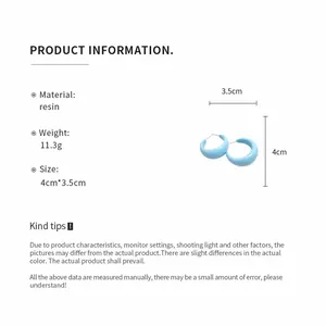 Dimensions et détails du matériau des boucles d'oreilles créoles en résine bleue