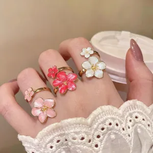 Anello Aperto a Fiore in Smalto Dolce Minimalista in Stile Coreano per Donna Anello a Dito Regolabile Floreale in Smalto Placcato Oro Accessorio Gioielli Moda