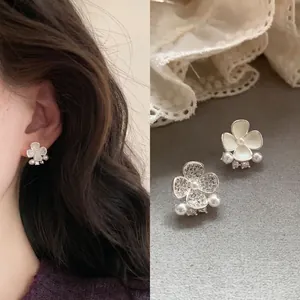 Exquisite Asymmetric Flower Stud Earrings For Women Alloy Rhinestone Artificial Pearl Silver Earring Post Niche Light Luxury Fashion Jewelry